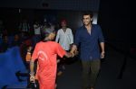 Arjun Kapoor at Special screening of 2 states for under priveledged children in Mumbai on 30th April 2014 (10)_53623279e5c67.JPG