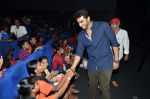 Arjun Kapoor at Special screening of 2 states for under priveledged children in Mumbai on 30th April 2014 (14)_536232859bf99.JPG