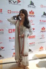 Juhi Chawla at dadasaheb Phalke Awards in Mumbai on 30th April 2014 (55)_536273f199dad.JPG