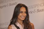 Lisa haydon at marks n spencer lingerie launch in Malad, Mumbai on 7th May 2014 (54)_536aeb8e9353a.JPG