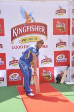 Mumbai indians at kingfisher bowl out event in Phoenix, Mumbai on 8th May 2014 (12)_536c58846c9eb.JPG