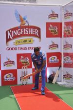 Mumbai indians at kingfisher bowl out event in Phoenix, Mumbai on 8th May 2014 (6)_536c5834665e0.JPG