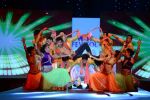 Terence Lewis walks for Vikram Phadnis at Pidilite CPAA Show in NSCI, Mumbai on 11th May 2014  (1)_5370b32e1b3a6.JPG