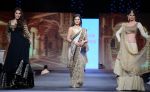 walks for Vikram Phadnis at Pidilite CPAA Show in NSCI, Mumbai on 11th May 2014  (51)_5370b489736f2.JPG