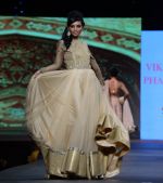 walks for Vikram Phadnis at Pidilite CPAA Show in NSCI, Mumbai on 11th May 2014  (60)_5370b4d75c75d.JPG