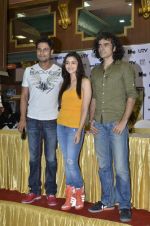 Alia Bhatt, Randeep Hooda at Highway DVD launch in Mumbai on 13th May 2014 (121)_53730e412ebd3.jpg