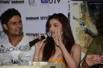 Alia Bhatt, Randeep Hooda at Highway DVD launch in Mumbai on 13th May 2014 (218)_53730e69b669a.jpg