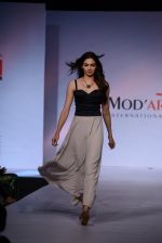 at Modart fashion show in Sea Princess, Mumbai on 13th May 2014 (137)_537363f8093f0.JPG
