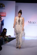 at Modart fashion show in Sea Princess, Mumbai on 13th May 2014 (146)_537363fc6a3c7.JPG