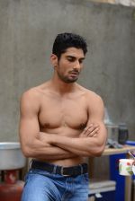 Prateik Babbar on the sets of bilingual film by Aroni Taukhon in Mumbai on 20th May 2014 (27)_537cc8bcd8d43.JPG