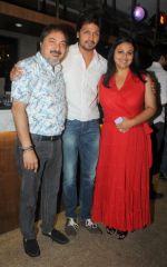 Tony Singh, with Mohit Dagga and Shilpa Shirodkar at Ek Mutthi Aasmaan TV Serial celebration party in Mumbai on 20th May 2014_537cb542607ce.JPG