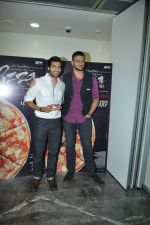 Arunoday Singh, Akshay Oberoi at Pizza 3d trailor launch in Mumbai on 21st May 2014 (30)_537d6748cc2ff.JPG