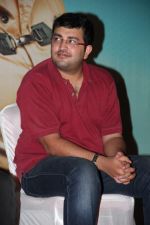 at Vallavanukku Pullum Ayutham Success meet on 21st May 2014 (25)_537d721ce1958.jpg