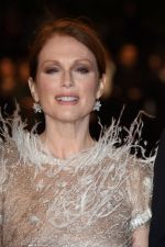 0519_RC_Julianne-Moore_in_Chopard_537f2fc8968ab.jpg