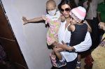 Sushmita Sen spends time with kids in PVR, Mumbai on 22nd May 2014 (2)_537efa9aa396f.JPG