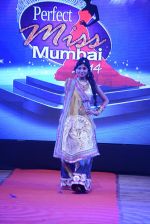 at Pefect Miss Mumbai beauty contest in St Andrews, Mumbai on 24th May 2014 (183)_5381c3513a4e2.JPG