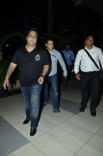 Salman Khan returns from Modi swearing in Airport, Mumbai on 26th May 2014 (2)_538441e268c2b.JPG