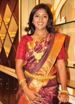 Eesha Telugu Actress wedding Saree photos (1)_5385880ceccd3.jpg