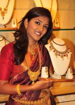 Eesha Telugu Actress wedding Saree photos (3)_5385880e8e611.jpg