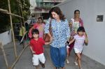 Farah Khan snapped with her kids in Mumbai on 30th May 2014 (1)_53894bff6a97e.JPG