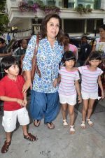 Farah Khan snapped with her kids in Mumbai on 30th May 2014 (12)_53894c0c50f0d.JPG