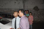 Zaheer Khan snapped outside Olive on 30th May 2014 (4)_538945a55f6d2.JPG