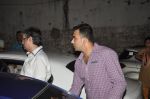 Zaheer Khan snapped outside Olive on 30th May 2014 (7)_538945a6c1158.JPG