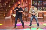 Kapil Sharma at the Promotion of Humshakals on the sets of Comedy Nights with Kapil in Filmcity on 6th June 2014 (79)_53930398bab15.JPG