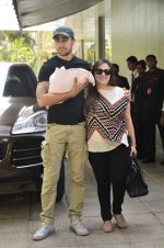 Imran Khan_s baby discharged from hospital in Khar, Mumbai on 12th June 2014 (17)_539ae399f3ea5.jpg