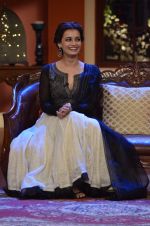 Dia Mirza on the sets of Comedy Nights with Kapil in Filmcity on 13th June 2014 (51)_539bb0605303f.JPG