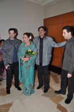 Poonam Sinha, Shatrughan Sinha, Luv Sinha, Kush Sinha at Shatrughan_s success bash hosted by Pahlaj Nahlani in Spice, Mumbai on 14th June 2014 (33)_539d018bb6fe5.JPG