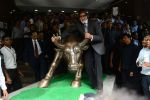 Amitabh Bachchan at bse to promote yudh serial for sony tv in Mumbai on 16th June 2014 (45)_53a02e492895a.jpg