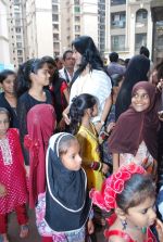 Amrita Rao spends time with kids of NGO pratham in Mumbai on 19th June 2014 (63)_53a2d69eb3c98.JPG