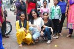 Amrita Rao spends time with kids of NGO pratham in Mumbai on 19th June 2014 (92)_53a2d6acbd86f.JPG