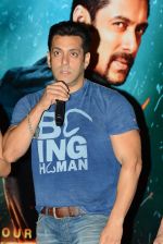 Salman Khan at Klick song Jumma Ki Raat launch today at PVR on 20th June 2014 (106)_53a43a372ed34.JPG