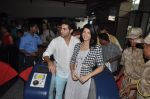 Deeksha Seth and Armaan Jain take metro ride in Andheri, Mumbai on 20th June 2014 (37)_53a63b919465c.JPG