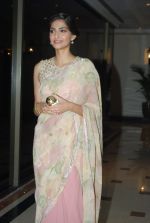 Sonam Kapoor at Rahul Mishra celebrates 6 years in fashion with Grazia in Taj Lands End on 26th June 2014 (488)_53ad778334282.JPG