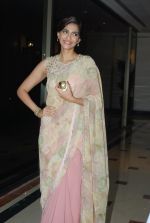 Sonam Kapoor at Rahul Mishra celebrates 6 years in fashion with Grazia in Taj Lands End on 26th June 2014 (489)_53ad7783b4090.JPG