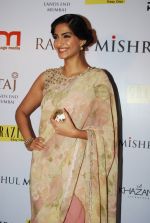 Sonam Kapoor at Rahul Mishra celebrates 6 years in fashion with Grazia in Taj Lands End on 26th June 2014 (509)_53ad77e4bdc67.JPG