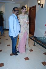 Sonam Kapoor at Rahul Mishra celebrates 6 years in fashion with Grazia in Taj Lands End on 26th June 2014 (531)_53ad779589730.JPG