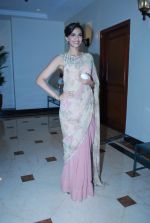 Sonam Kapoor at Rahul Mishra celebrates 6 years in fashion with Grazia in Taj Lands End on 26th June 2014 (534)_53ad779715970.JPG