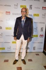 at Rahul Mishra celebrates 6 years in fashion with Grazia in Taj Lands End on 26th June 2014 (257)_53ad7691d0579.JPG