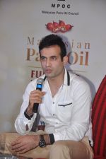 Irfan Pathan at Malaysian Palm oil launch in ITC on 27th June 2014 (277)_53ae75a3ca227.JPG