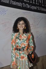 Palak Muchhal at Bollywood_s tribute to RD Burman in shanmukhananda hall on 27th June 2014 (237)_53ae76b76355a.JPG