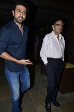 Harman Baweja snapped at a private dinner for Bipasha_s Father in Mumbai on 30th June 2014 (38)_53b273bdbdba5.JPG