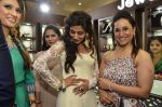 Chitrangada Singh at Glamour jewellery exhibition opening in Mumbai on 4th July 2014 (42)_53b76c20d313a.JPG