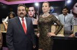 at Glamour jewellery exhibition opening in Mumbai on 4th July 2014 (34)_53b76be3cb3f9.JPG