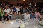 Salman Khan, Shahrukh Khan, Arbaaz Khan at Baba Siddiqui_s iftar party in Mumbai on 6th July 2014 (193)_53ba461b38876.JPG