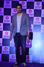 Sidharth Malhotra at Taiwan Excellence launch in ITC Parel on 10th July 2014 (11)_53c1714990a51.JPG