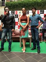 Surveen Chawla, Jay Bhanushali, Sushant Singh at Hate Story 2 promotions in Bangalore on 10th July 2014 (5)_53c16f5735f1d.JPG